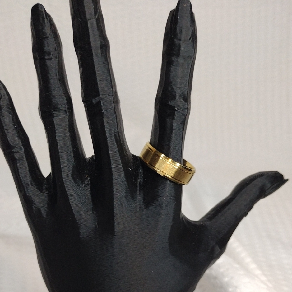 Gold Tone Men's Band Ring L25